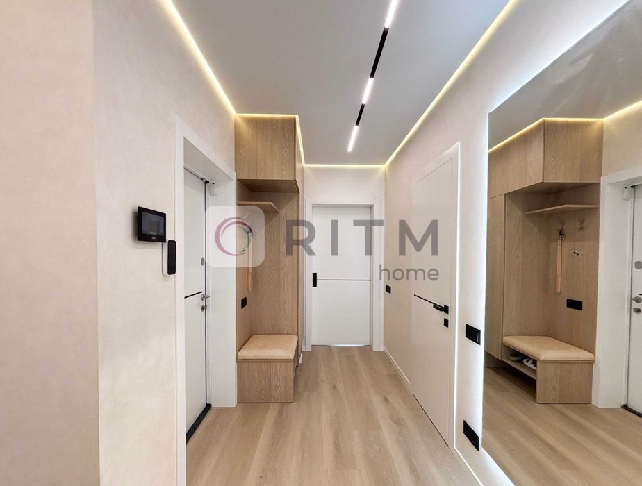 Продаж 2-кімнатної квартири з дизайнерським ремонтом у ЖК Continent Style