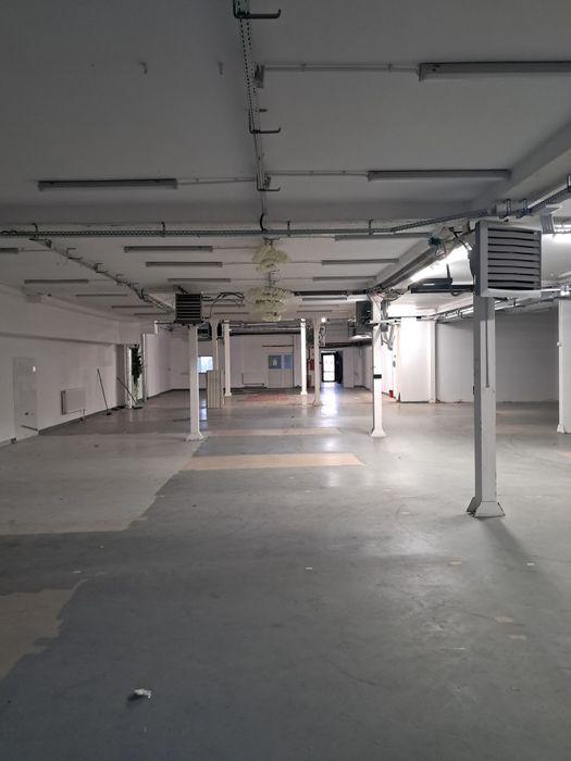 Wynajmę obiekt po byłym salonie samochodowym