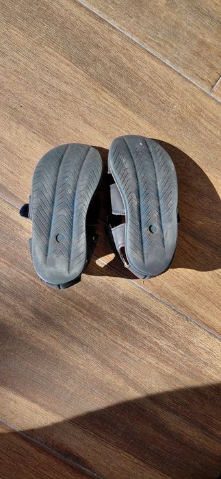 Sandalias Zippy 24 muito boas
