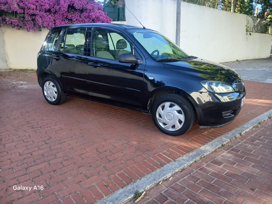 MAZDA 2  1.3 com apenas 120.000km