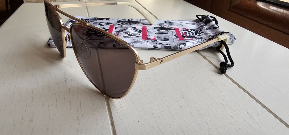 Okulary przeciwsłoneczne damskie Fila sfi563 nowe