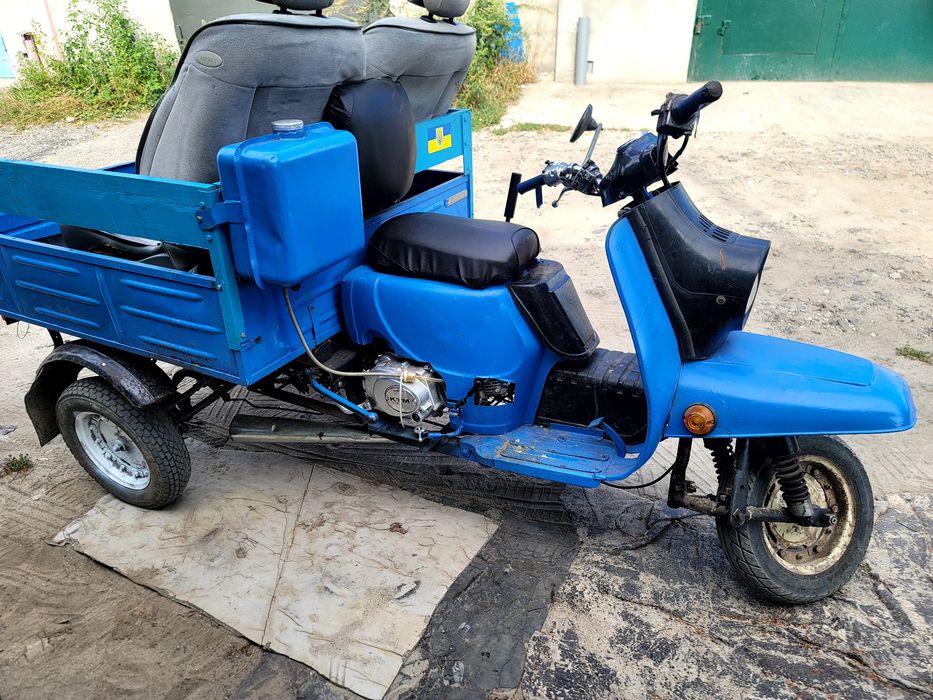 Продам мотоцикл ,трицикл Муравей 2М