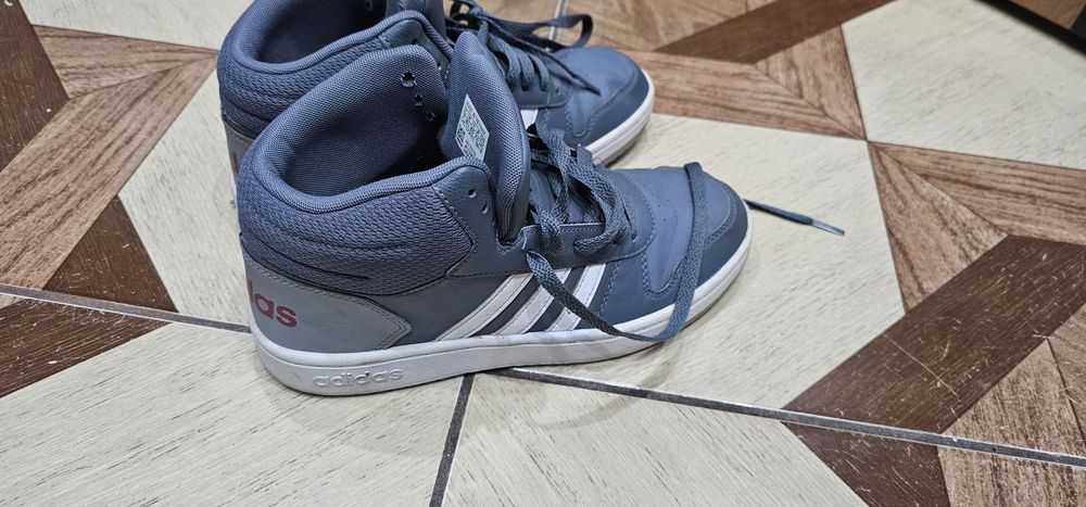 Buty dziecięce używane