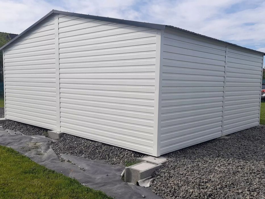 Blaszak dwustanowiskowy 6x5 m - Dach dwuspadowy, Brama uchylna, Szara
