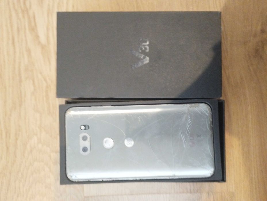 Lg v30 Thinq + pudełko