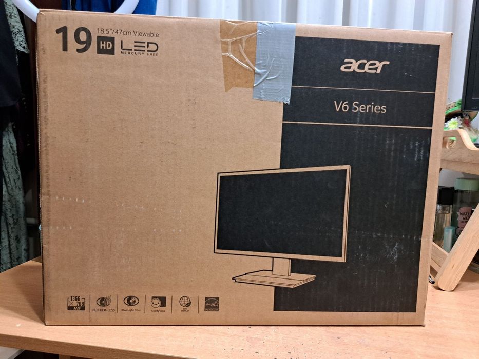 Продам Монитор "acer"полностью новый. Даже коробка имеется.