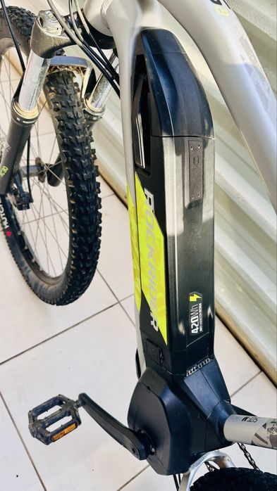 Bicicleta Elétrica BTT Rockrider e-ST 520 (Como Nova - Bateria)