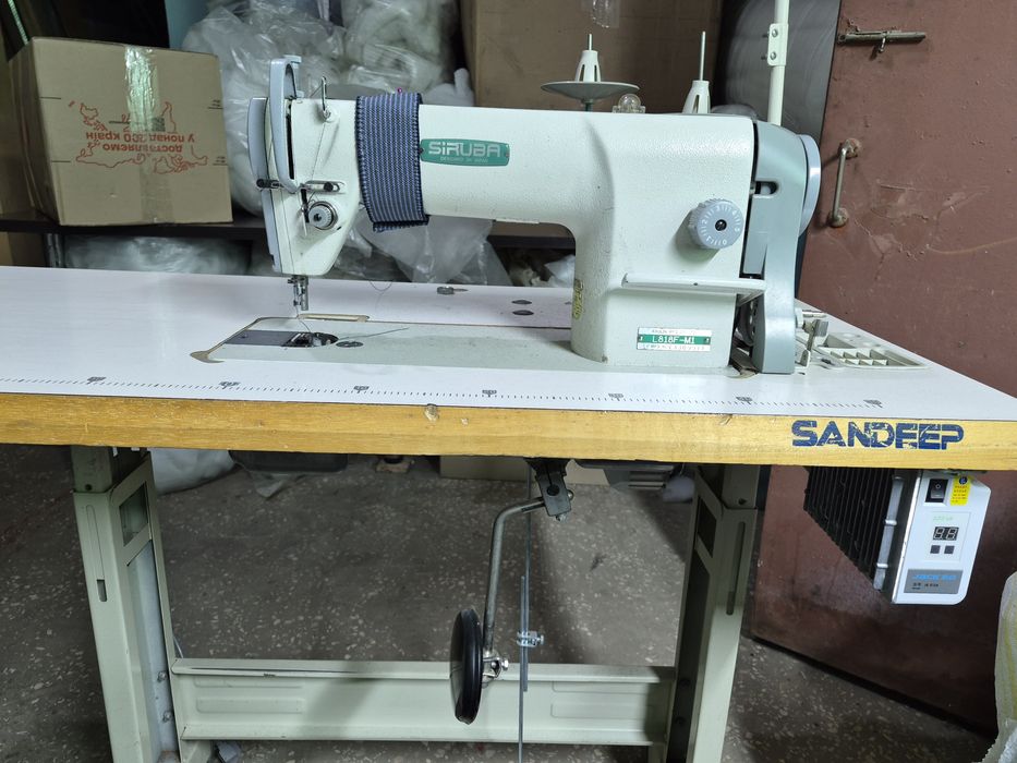 Швейна машина Siruba L818F-M1