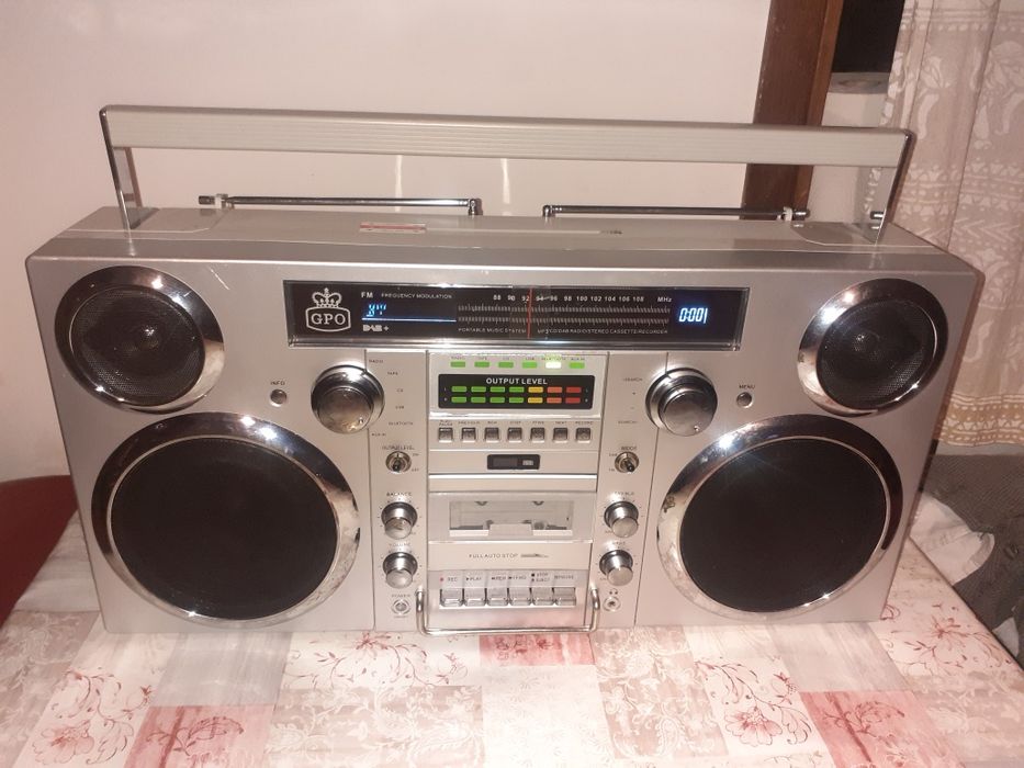 Boombox  GPO como novo