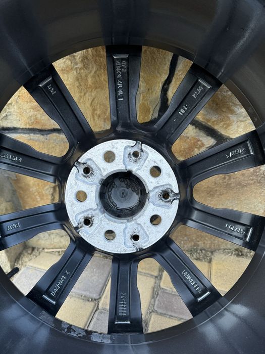 Р20 різноширокі 740 стиль з шинами Michelin BMW G05 G06 G07