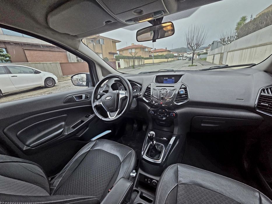 Ford EcoSport Titaniun