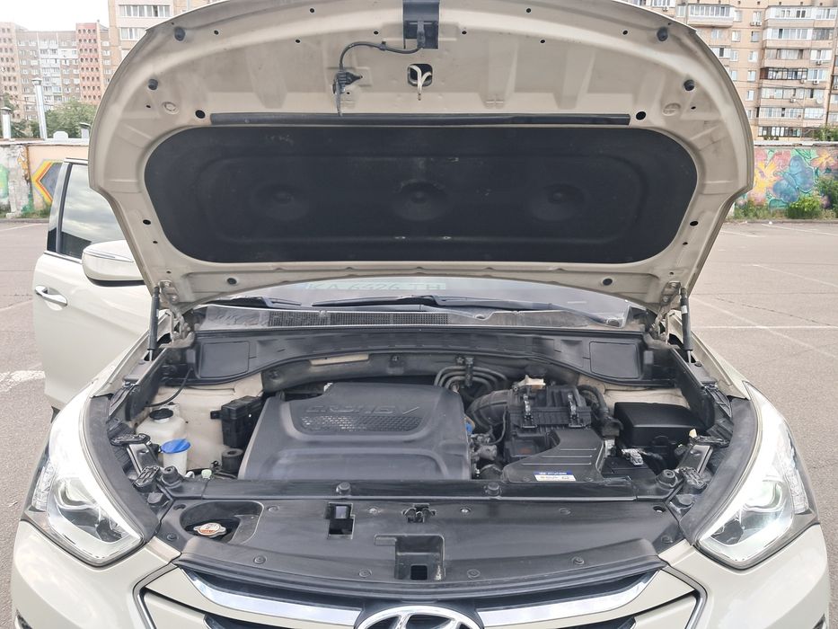 Продам Hyundai Santa Fe