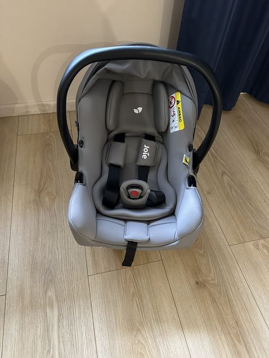 Автокрісло ,автолюлька.