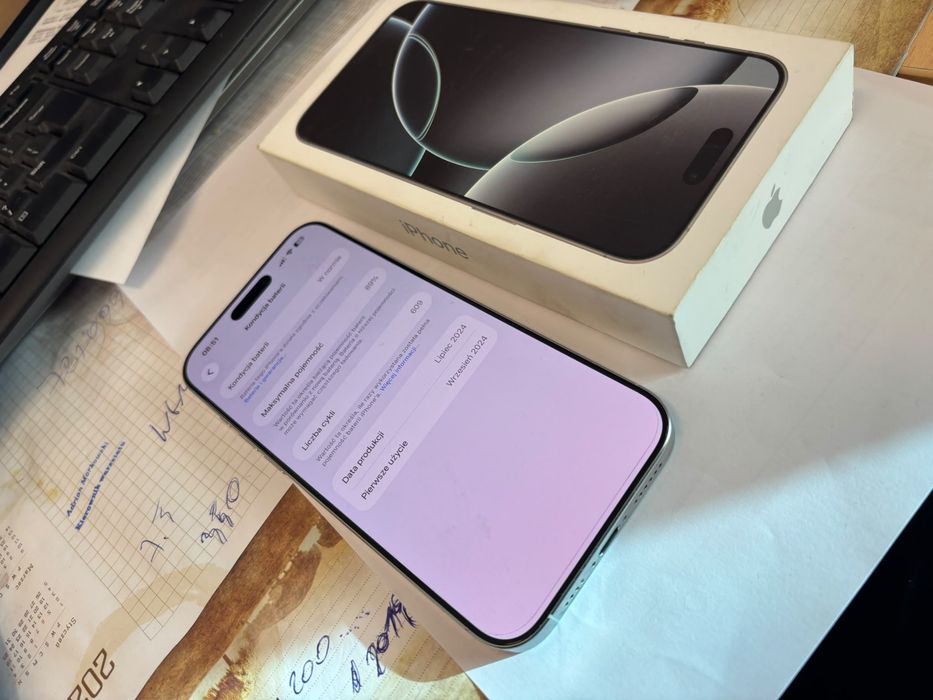 Iphone 16 pro mac 256 gb bialy idealny