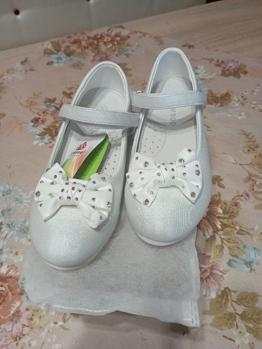 Нарядні туфельки для дівчинки 34 розмір.