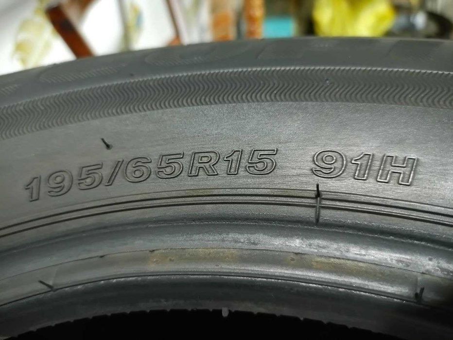 Шини Bridgestone 195/65R15. 2шт. Літо 2022р (0179)