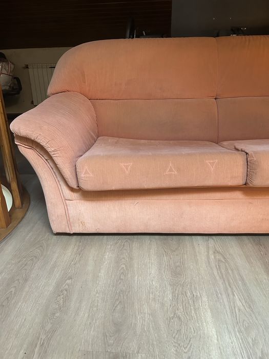 Sofá-cama de 3 lugares em bom estado