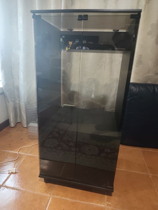 Móvel aparelhagem Hi-Fi