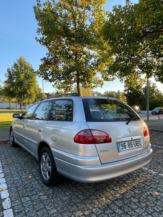 Toyota Avensis SW — photo 4