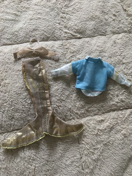 Барбі і кен з одягом і аксесуарами