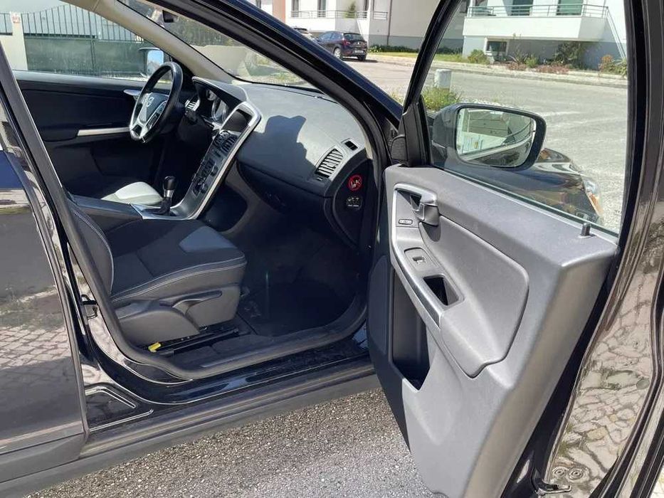 Volvo XC60, DrivE, nacional