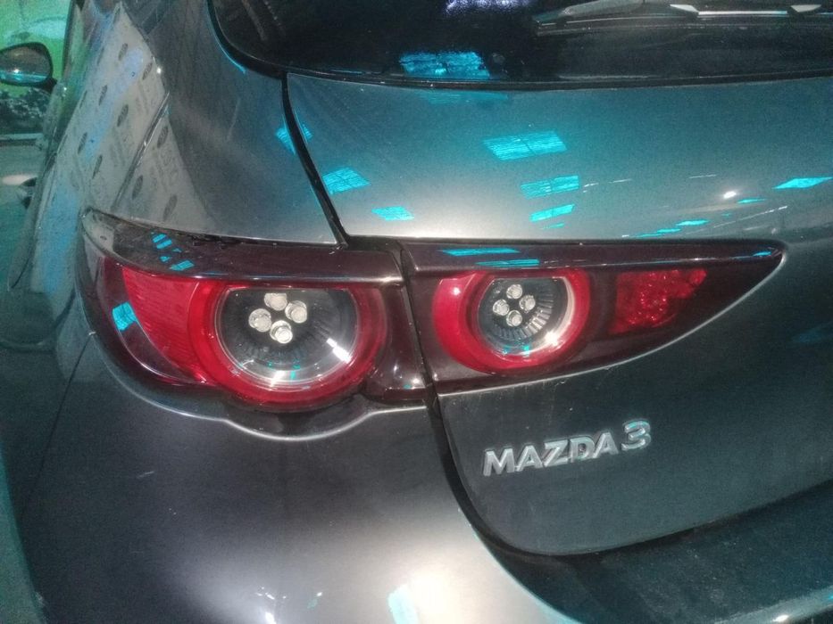 Capô Mazda 3 Berlina Bp