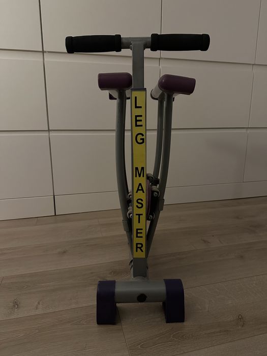 Przyrząd do ćwiczenia nóg LegMaster