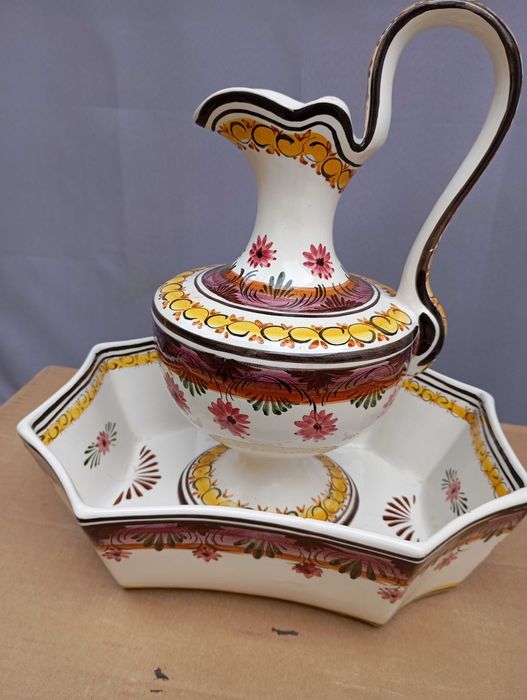 Conjunto de Lavatório Decorativo em Faiança