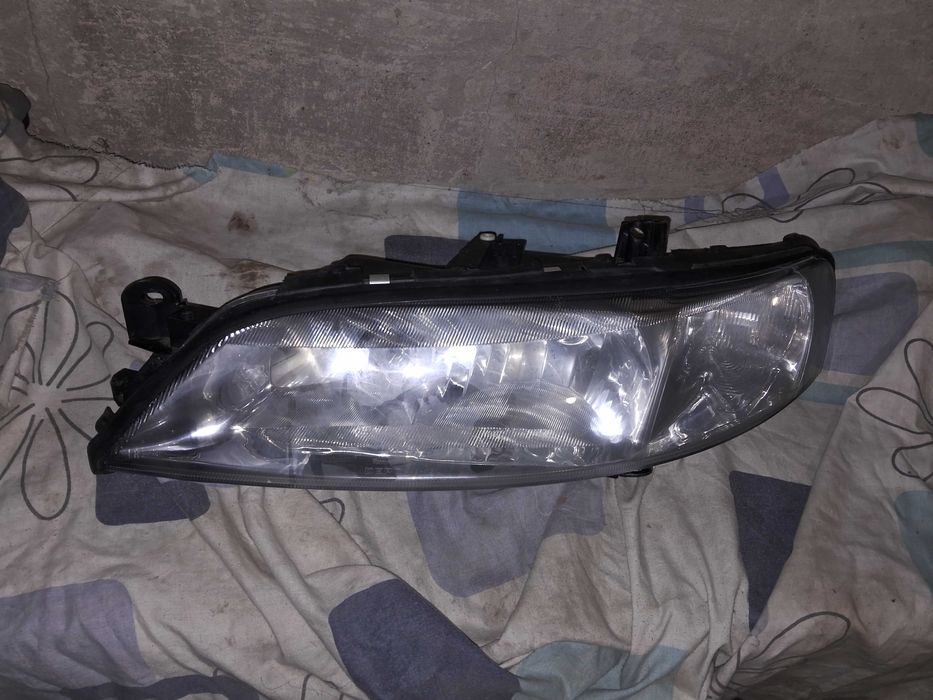 Автомобільні фари світло