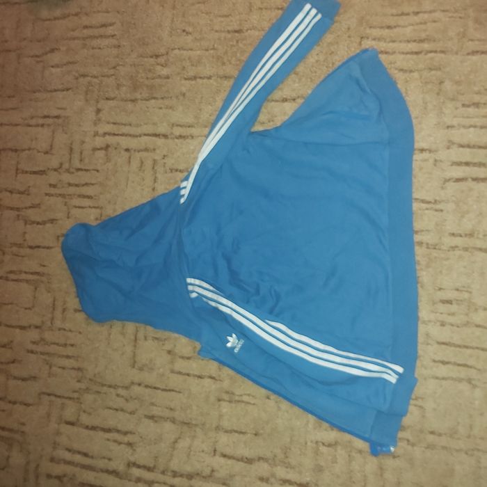 Adidas rozpinana bluza plus trzy t-shirty gratis
