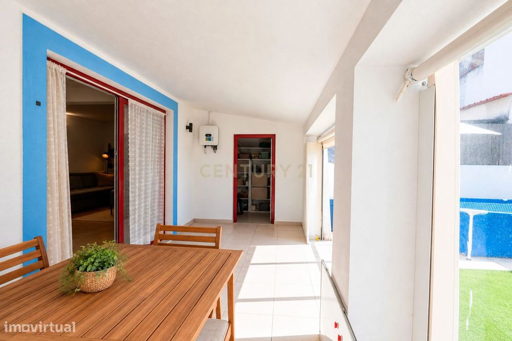 Moradia T2 renovada com espaço exterior e possibilidade de piscina, lo