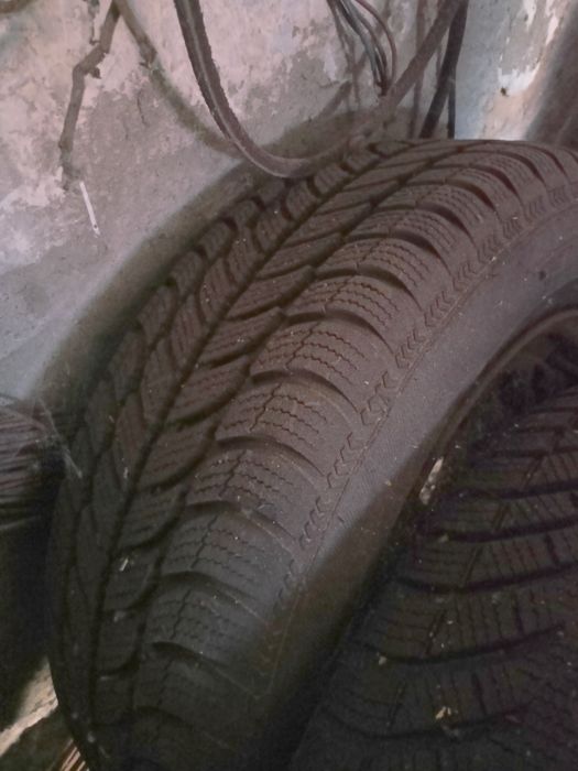 Komplet kół 4szt zimowe z  felgami 195/65R15 Dębica Frigo 2/2023r. Jak