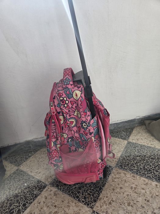 Trolley Totto usado, em bom estado