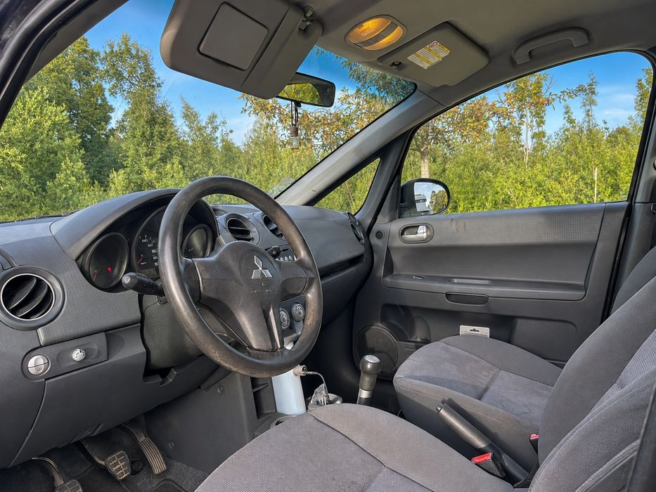 Mitsubishi Colt 1.1 — photo 3