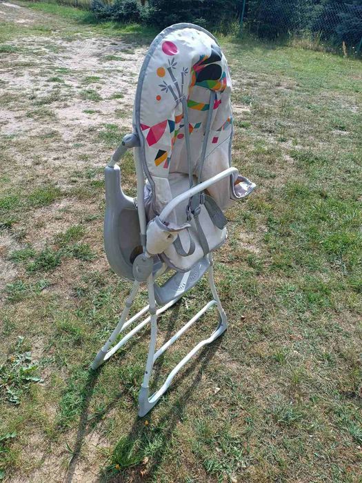 Krzesło obiadowe dla dziecka.