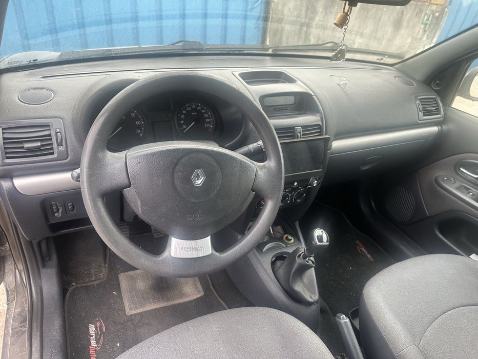 Renault clio 2 comercial