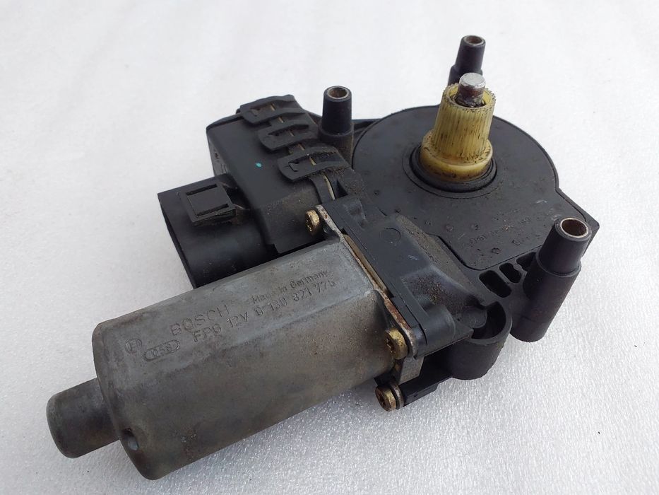 Motor vidro frente esquerdo AUDI A4 Avant (8D5, B5)