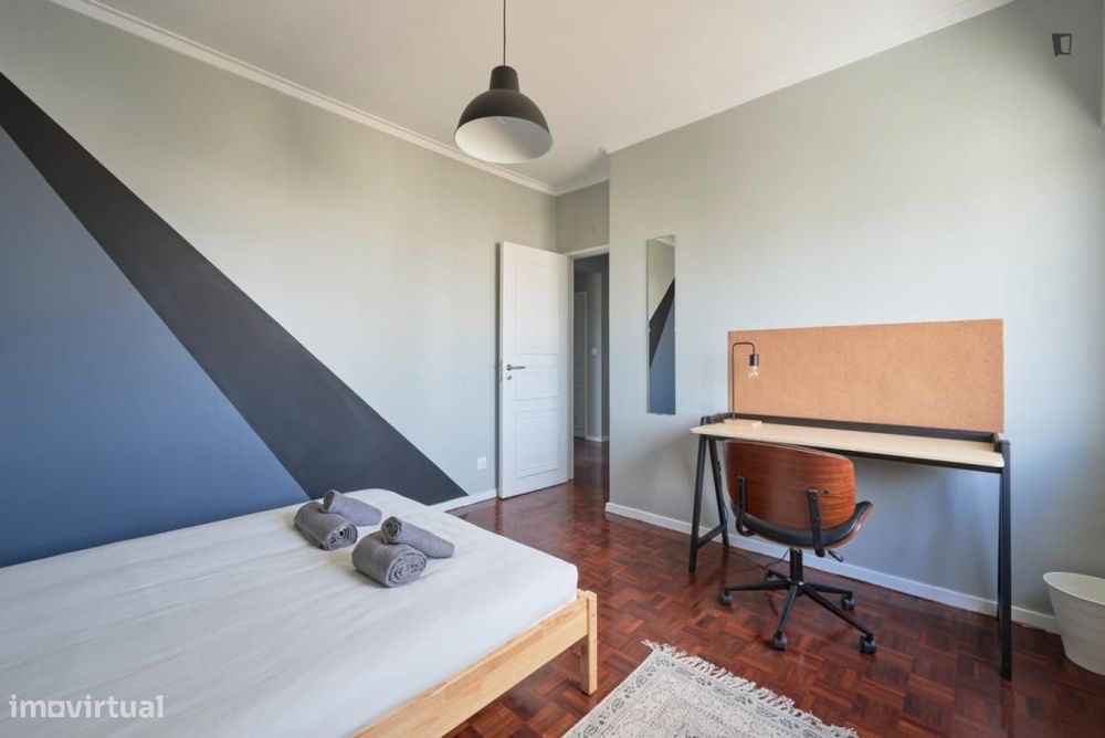 Quarto - localizado em Olaias Lisbon