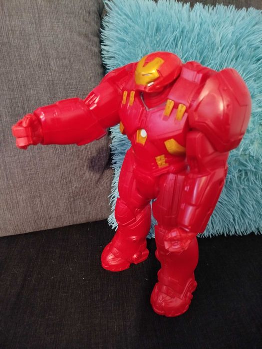 Bonecos em segunda mão da Marvel