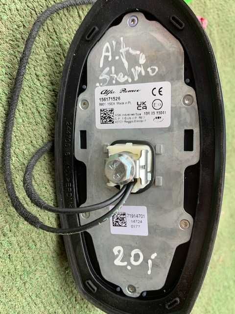 Alfa Romeo Stelvio Antena