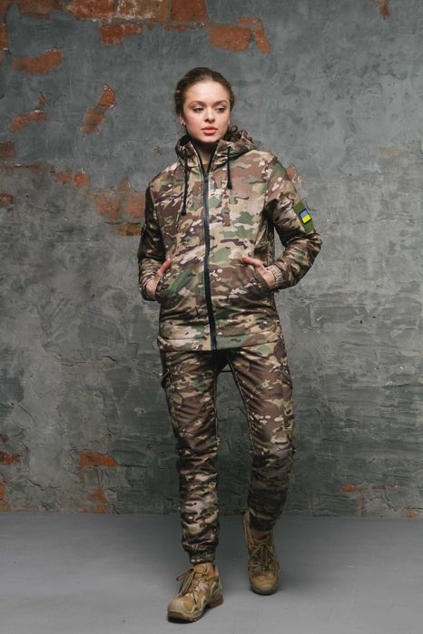 Військова форма жіноча утеплена на флісі камуфляж мультикам.