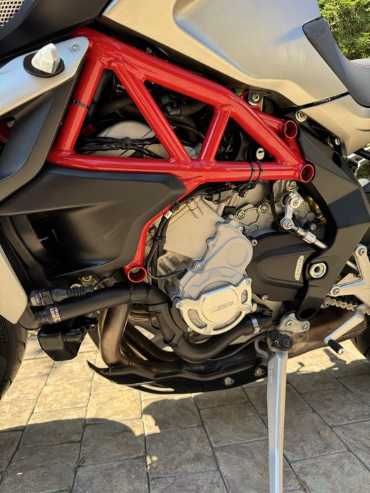 Тільки пригнаний MV Aqusta Brutale 800 2013 рік