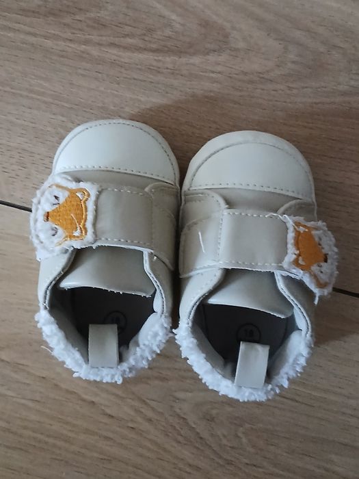 Buciki niemowlęce 18