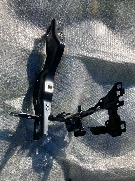 Кронштейн крепления фары LH/RH BMW 5 Seies G30 2017-2020год.