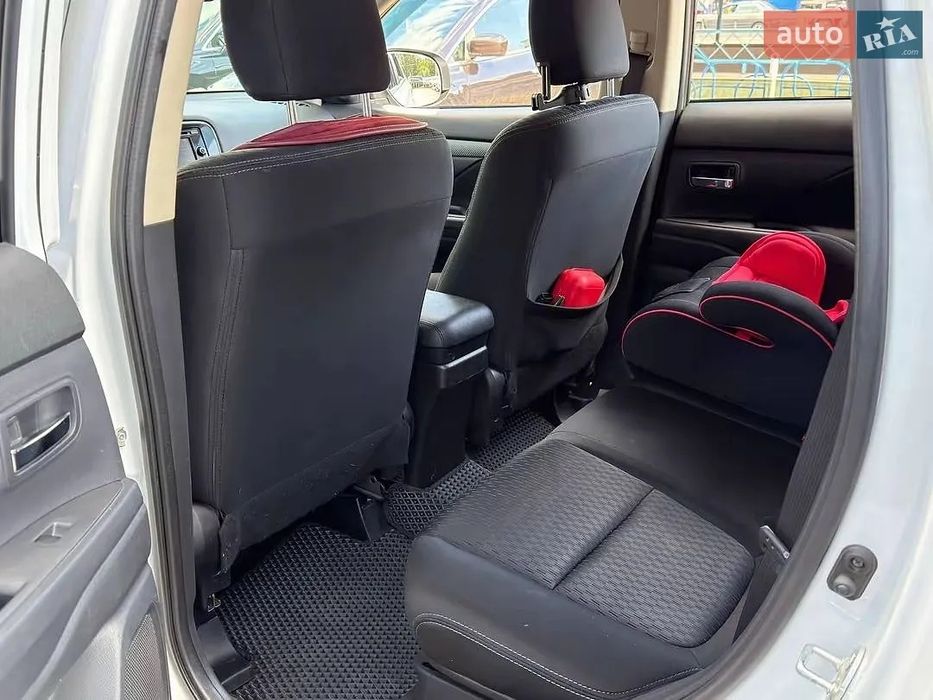 Mitsubishi outlander lll
