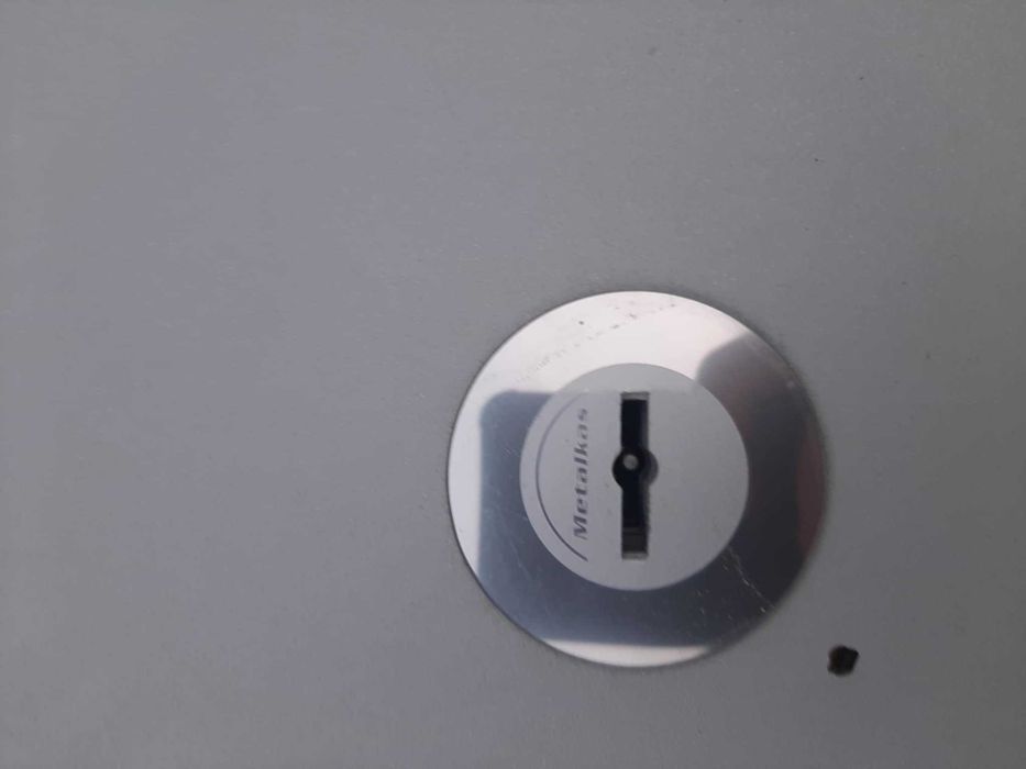 Szafa na broń długą, Metalkas