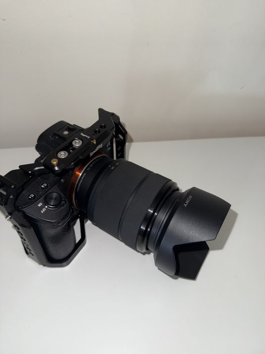 Sony FE 28-70mm f/3.5-5.6 OSS Full Frame - Excelente Estado