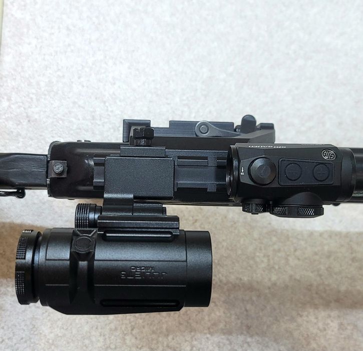 Колиматорный прицел Romeo5 + магнифер , увеличитель Juliet5-Micro  5x