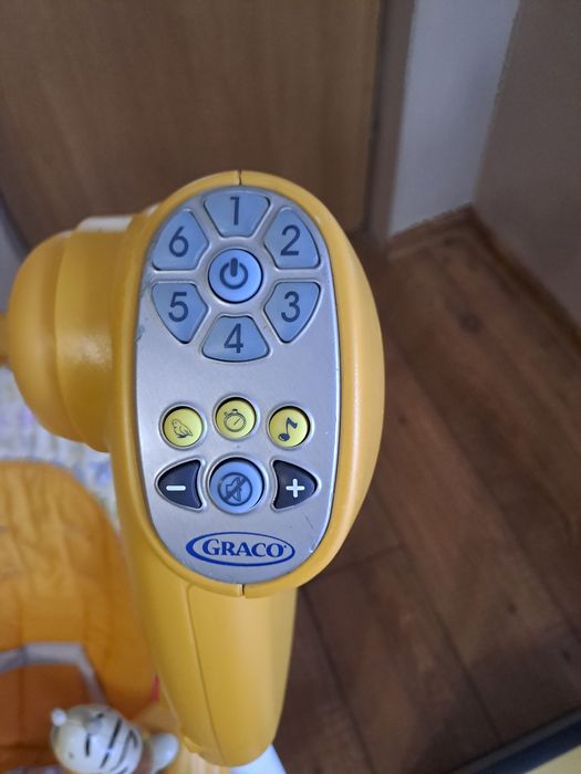 Bujaczek leżaczek elektryczny Graco