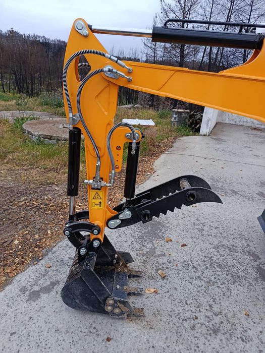 Mini Giratória Nova